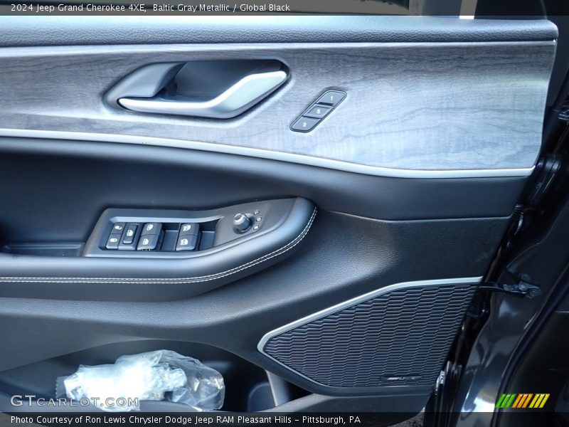 Baltic Gray Metallic / Global Black 2024 Jeep Grand Cherokee 4XE