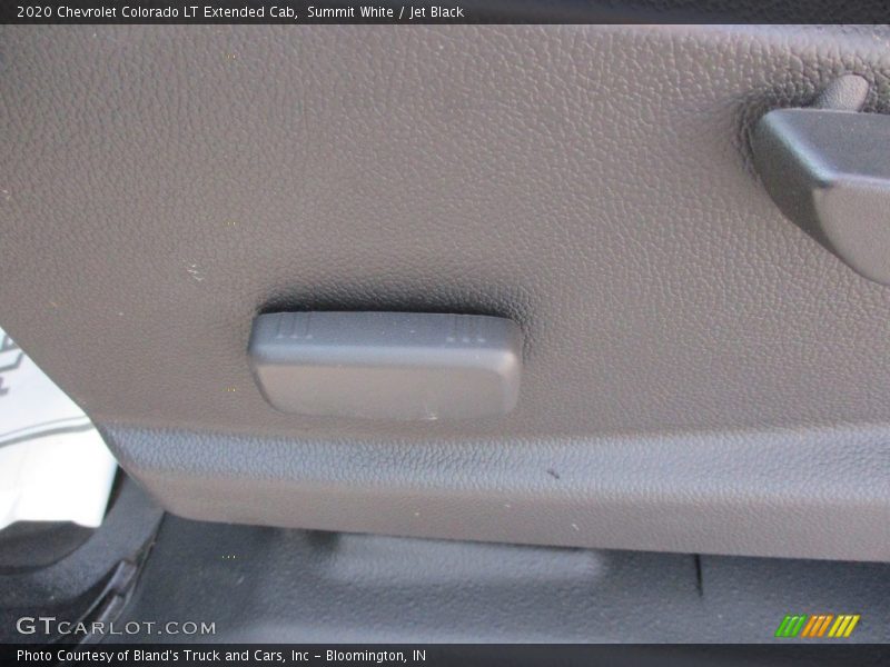 Summit White / Jet Black 2020 Chevrolet Colorado LT Extended Cab