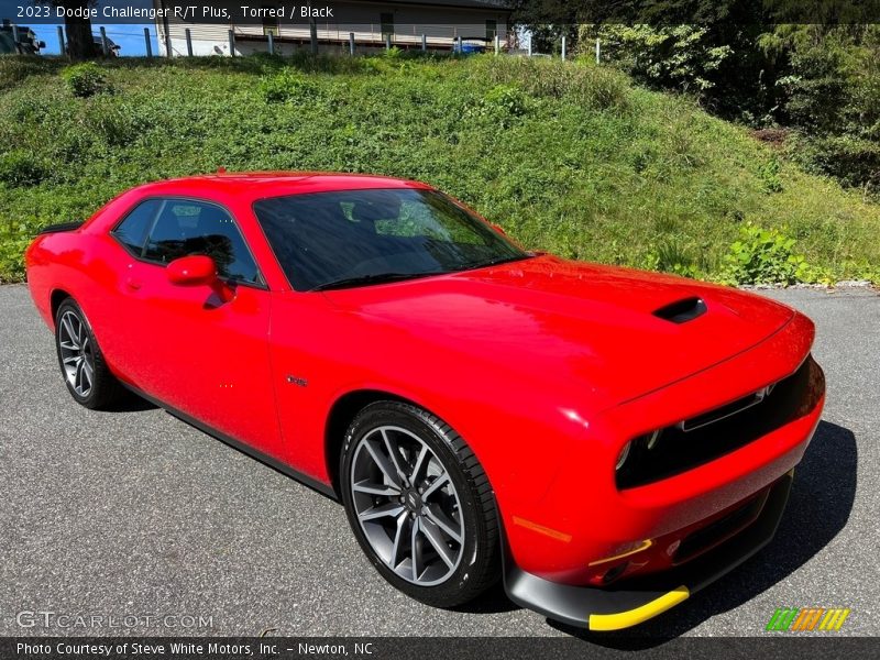 Front 3/4 View of 2023 Challenger R/T Plus