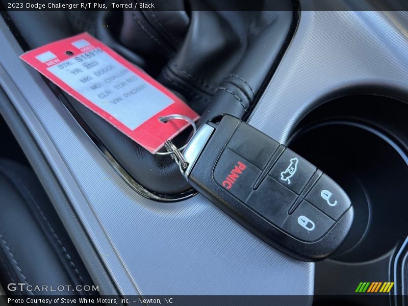 Keys of 2023 Challenger R/T Plus