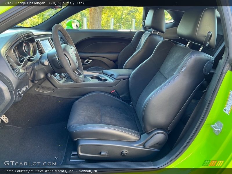  2023 Challenger 1320 Black Interior