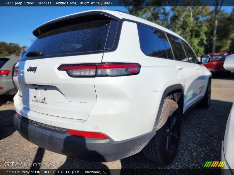 Bright White / Black 2021 Jeep Grand Cherokee L Altitude 4x4