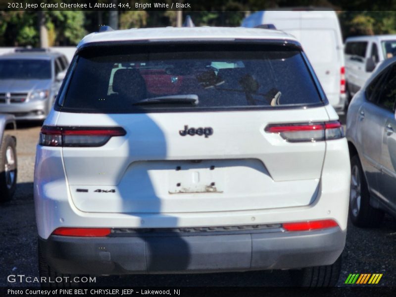 Bright White / Black 2021 Jeep Grand Cherokee L Altitude 4x4