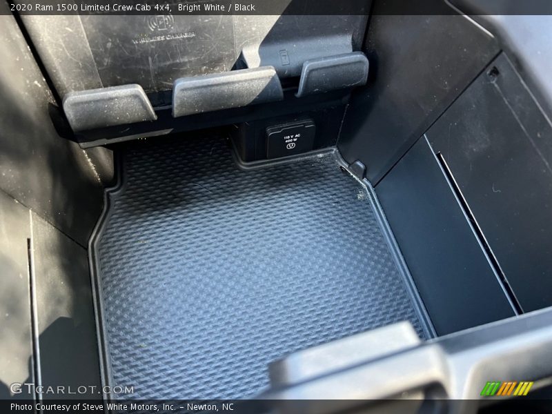 Bright White / Black 2020 Ram 1500 Limited Crew Cab 4x4