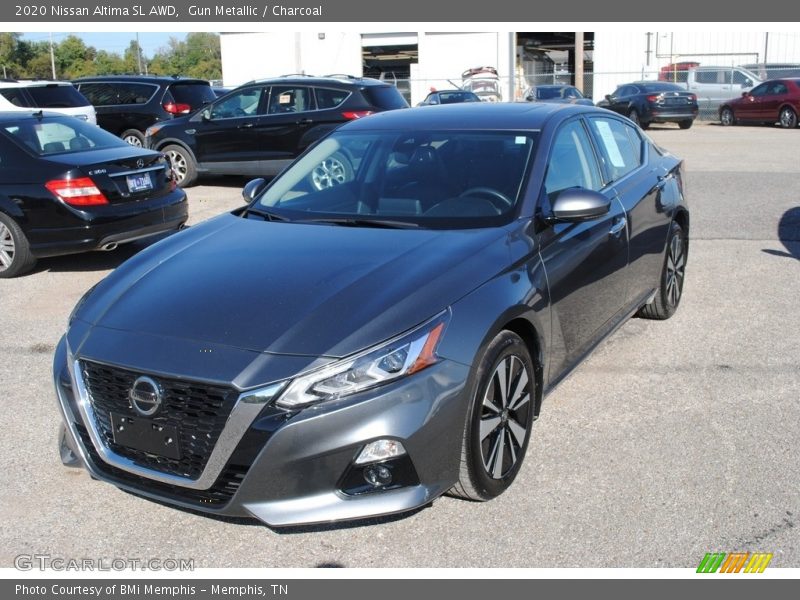 Front 3/4 View of 2020 Altima SL AWD