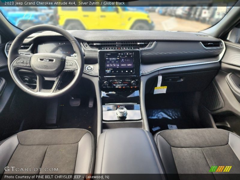 Global Black Interior - 2023 Grand Cherokee Altitude 4x4 