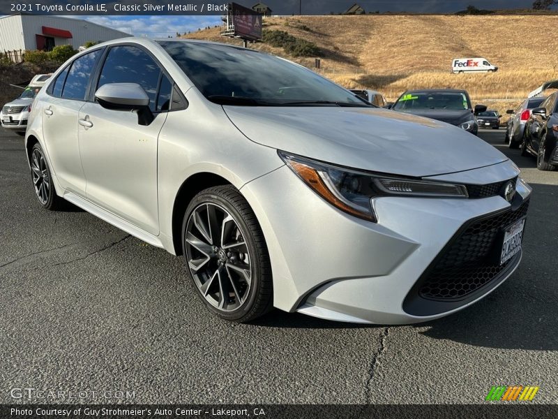 Front 3/4 View of 2021 Corolla LE