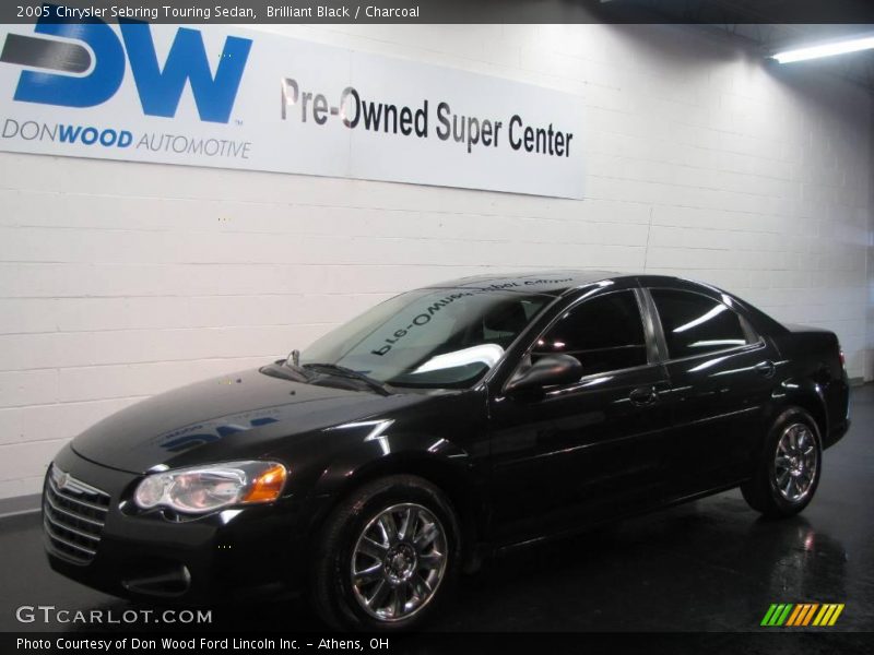Brilliant Black / Charcoal 2005 Chrysler Sebring Touring Sedan
