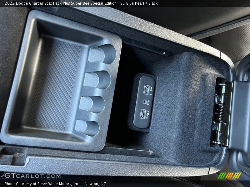 USB Ports - 2023 Dodge Charger Scat Pack Plus Super Bee Special Edition
