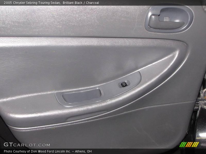 Brilliant Black / Charcoal 2005 Chrysler Sebring Touring Sedan