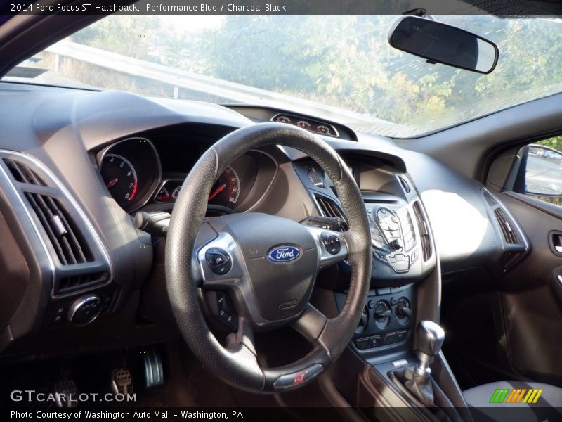 Performance Blue / Charcoal Black 2014 Ford Focus ST Hatchback