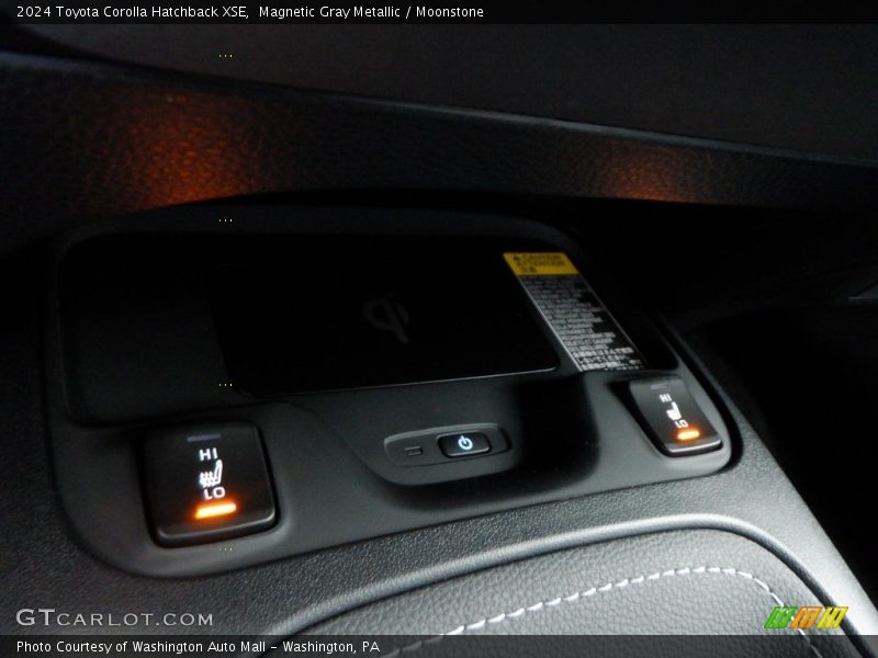 Magnetic Gray Metallic / Moonstone 2024 Toyota Corolla Hatchback XSE