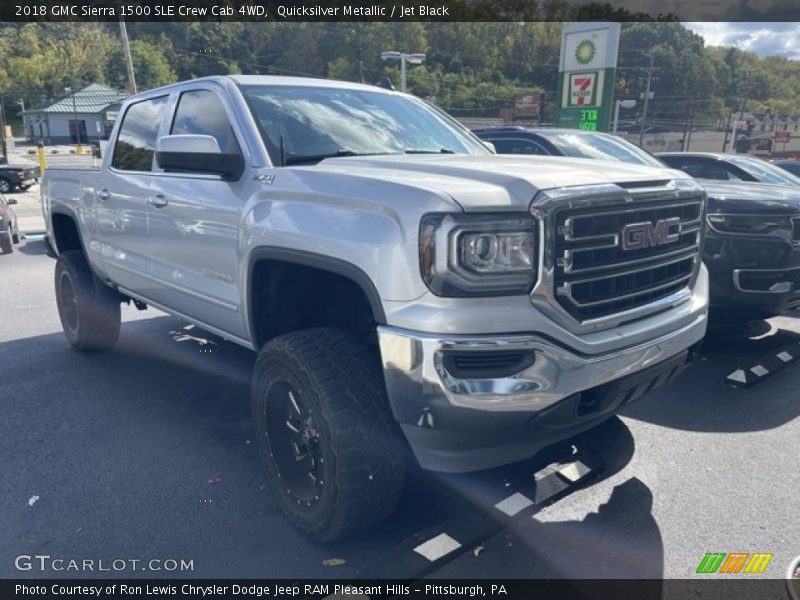 Front 3/4 View of 2018 Sierra 1500 SLE Crew Cab 4WD