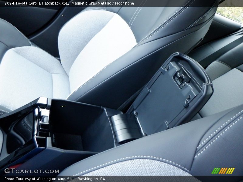 Magnetic Gray Metallic / Moonstone 2024 Toyota Corolla Hatchback XSE