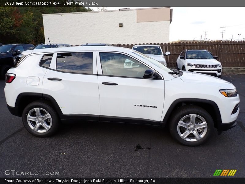 Bright White / Black 2023 Jeep Compass Sport 4x4