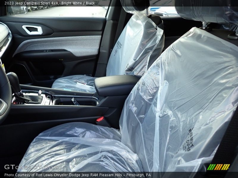 Bright White / Black 2023 Jeep Compass Sport 4x4