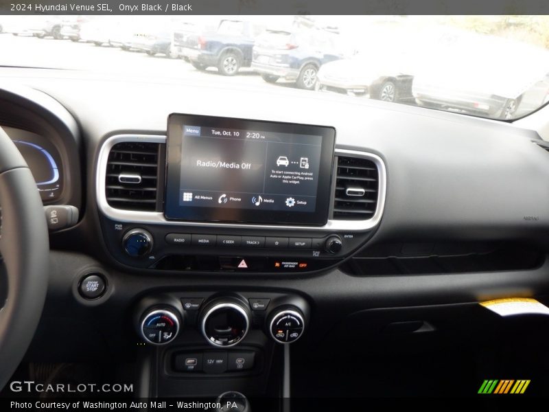 Onyx Black / Black 2024 Hyundai Venue SEL