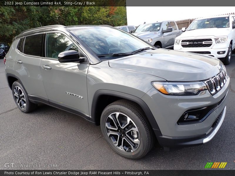 Front 3/4 View of 2023 Compass Limited 4x4