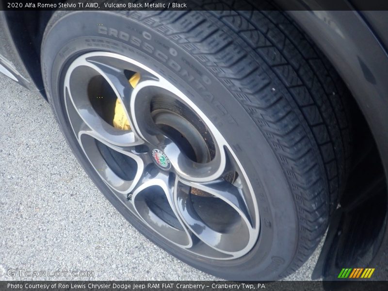 Vulcano Black Metallic / Black 2020 Alfa Romeo Stelvio TI AWD