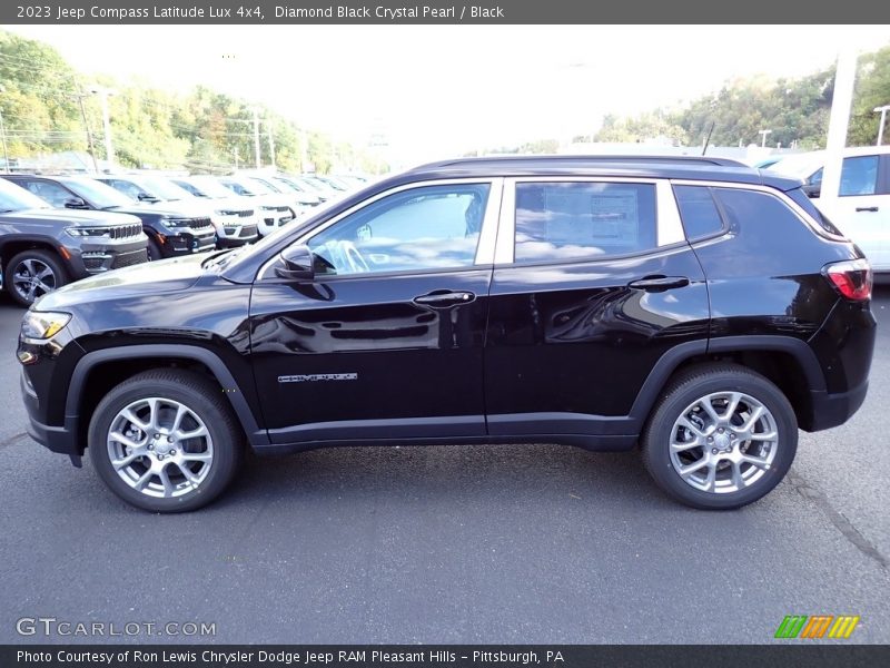  2023 Compass Latitude Lux 4x4 Diamond Black Crystal Pearl
