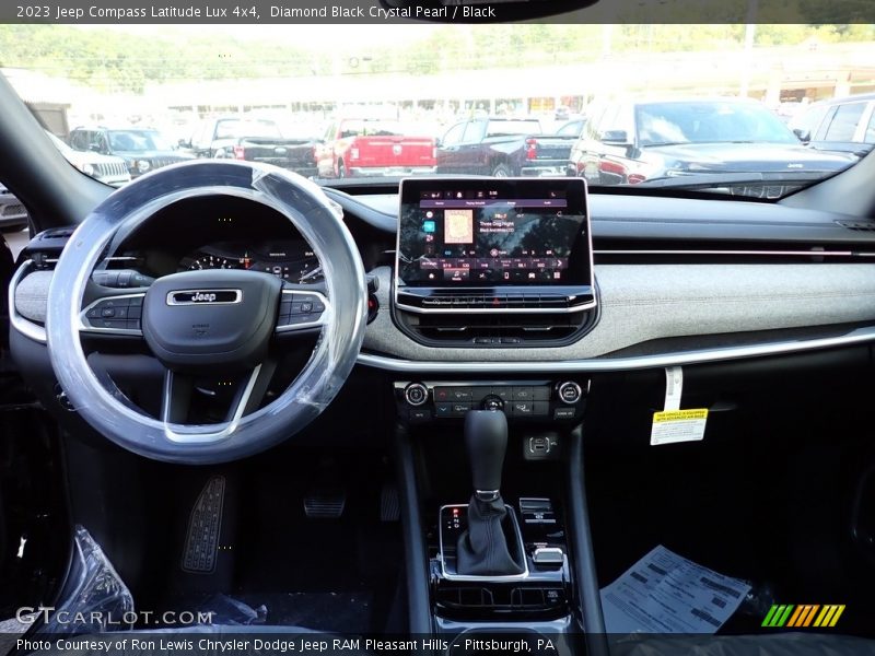 Diamond Black Crystal Pearl / Black 2023 Jeep Compass Latitude Lux 4x4