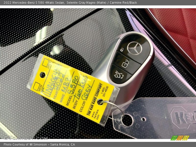 Keys of 2022 S 580 4Matic Sedan