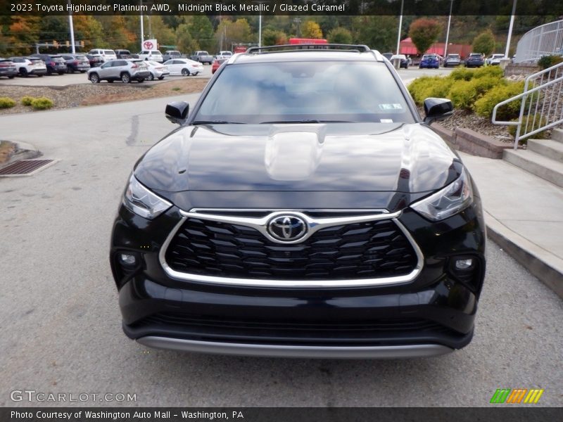 Midnight Black Metallic / Glazed Caramel 2023 Toyota Highlander Platinum AWD
