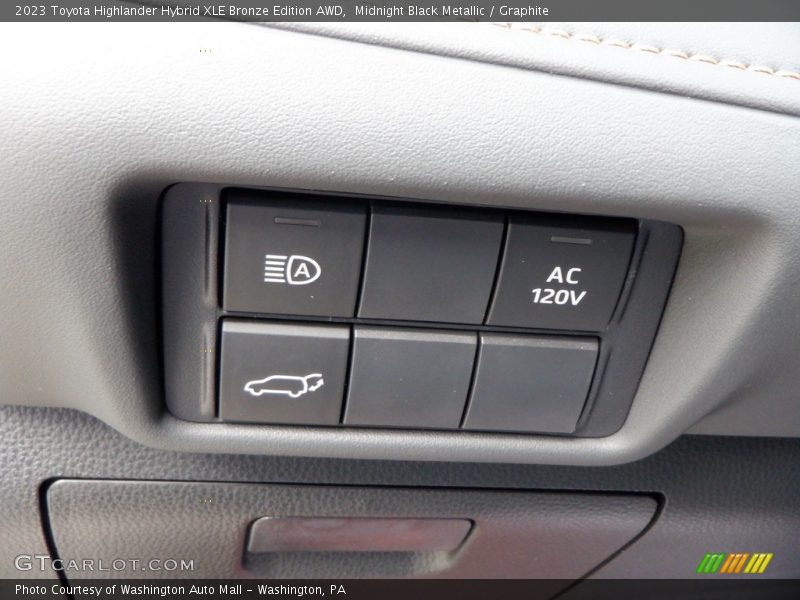 Midnight Black Metallic / Graphite 2023 Toyota Highlander Hybrid XLE Bronze Edition AWD