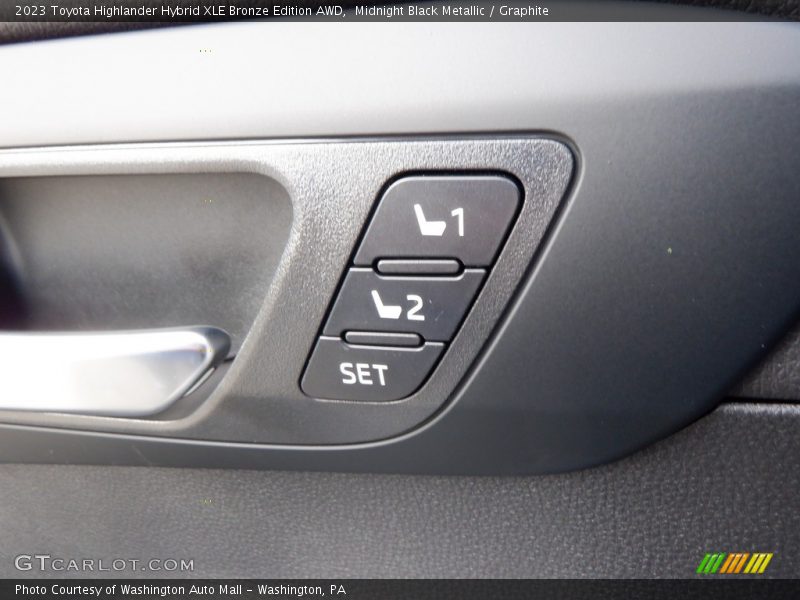 Controls of 2023 Highlander Hybrid XLE Bronze Edition AWD