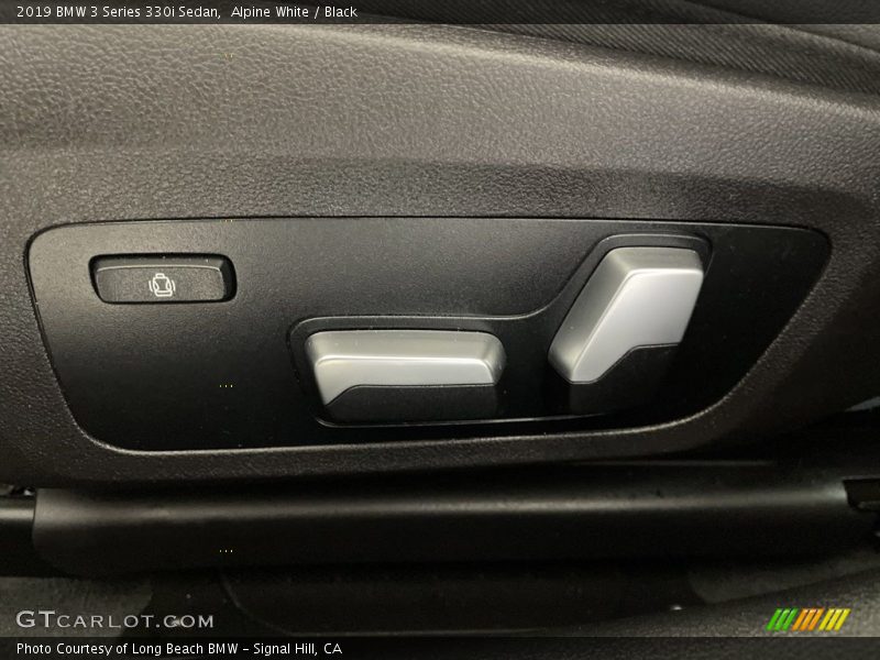 Alpine White / Black 2019 BMW 3 Series 330i Sedan
