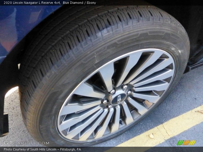  2020 Navigator L Reserve 4x4 Wheel