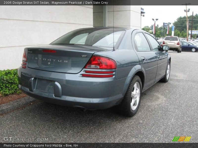 Magnesium Pearlcoat / Dark Slate Grey 2006 Dodge Stratus SXT Sedan
