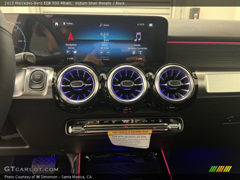 Controls of 2023 EQB 300 4Matic