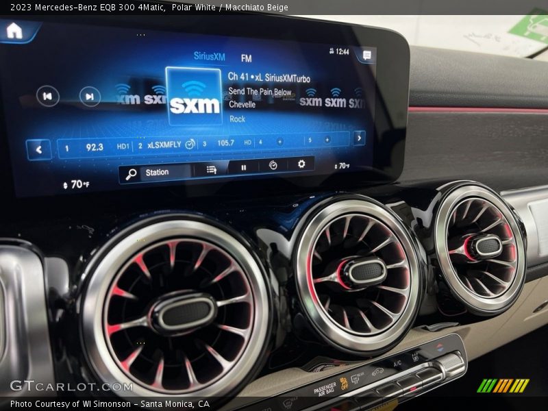 Controls of 2023 EQB 300 4Matic