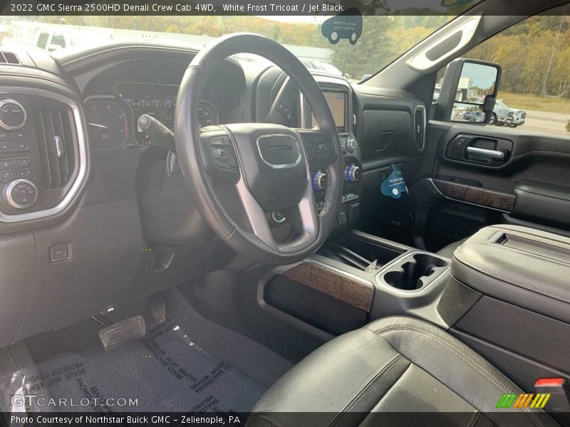 White Frost Tricoat / Jet Black 2022 GMC Sierra 2500HD Denali Crew Cab 4WD