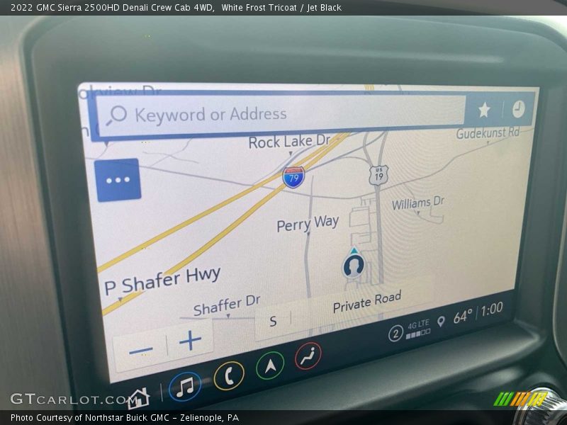 White Frost Tricoat / Jet Black 2022 GMC Sierra 2500HD Denali Crew Cab 4WD