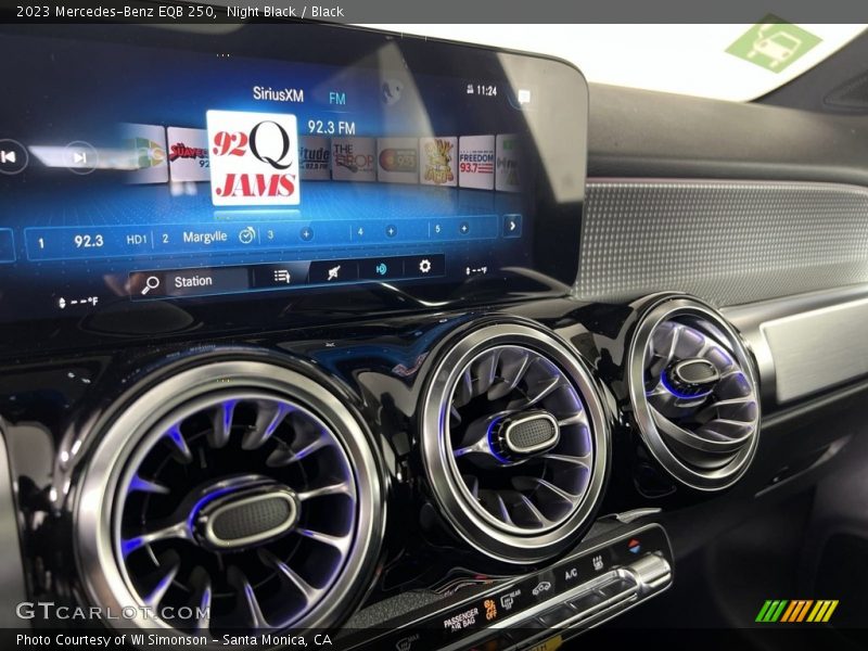 Night Black / Black 2023 Mercedes-Benz EQB 250