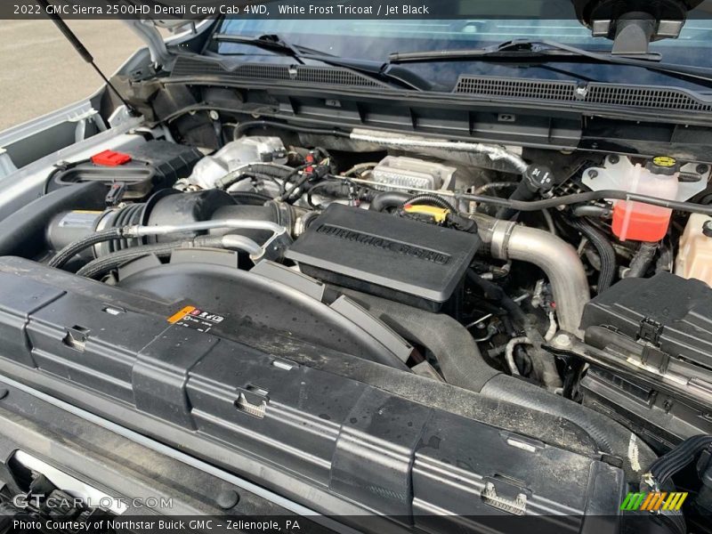 White Frost Tricoat / Jet Black 2022 GMC Sierra 2500HD Denali Crew Cab 4WD
