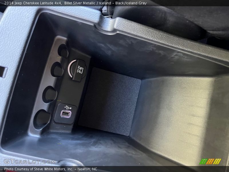 Billet Silver Metallic / Iceland - Black/Iceland Gray 2014 Jeep Cherokee Latitude 4x4