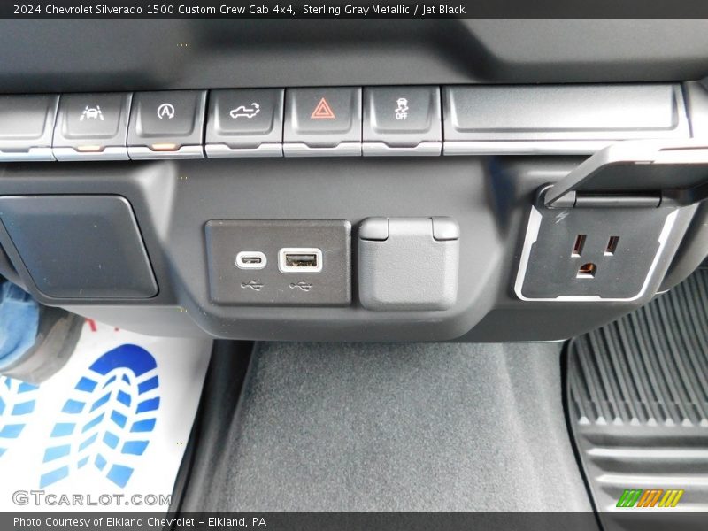 Controls of 2024 Silverado 1500 Custom Crew Cab 4x4