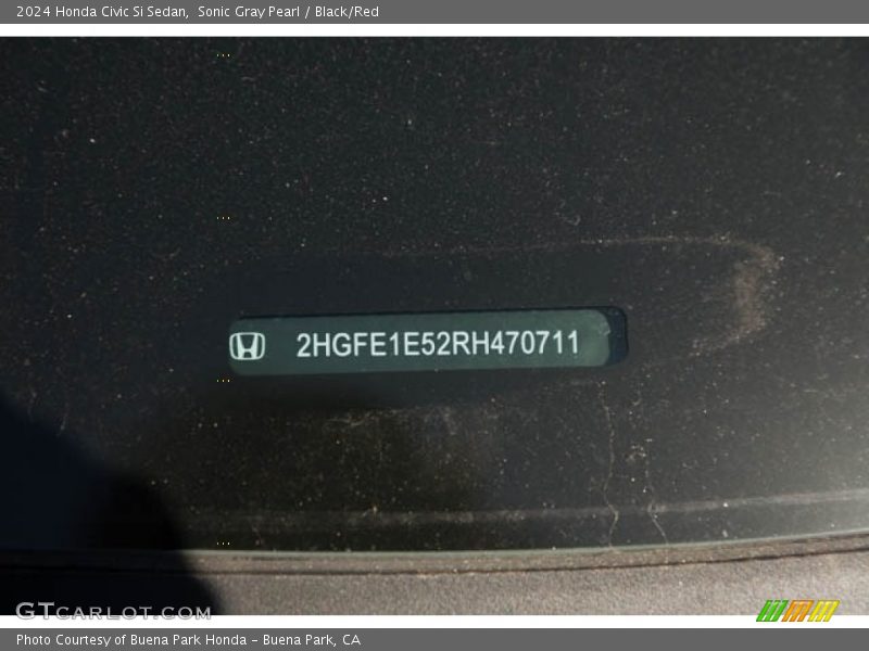 Sonic Gray Pearl / Black/Red 2024 Honda Civic Si Sedan