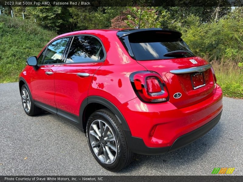 Passione Red / Black 2023 Fiat 500X Pop AWD