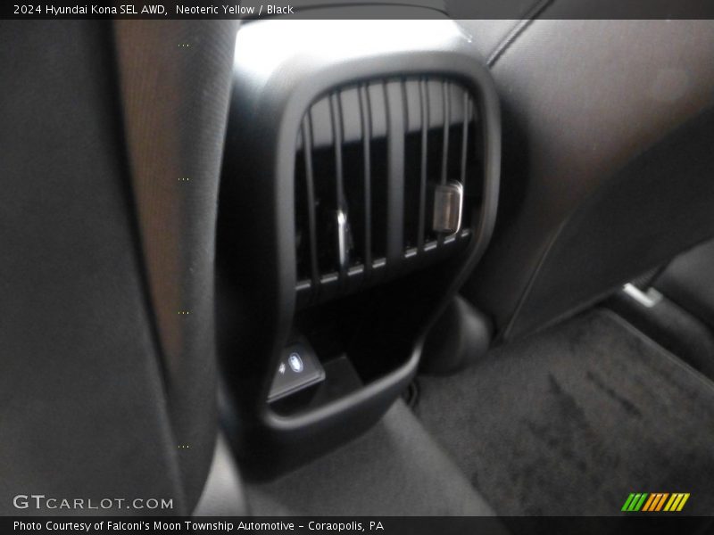 Neoteric Yellow / Black 2024 Hyundai Kona SEL AWD