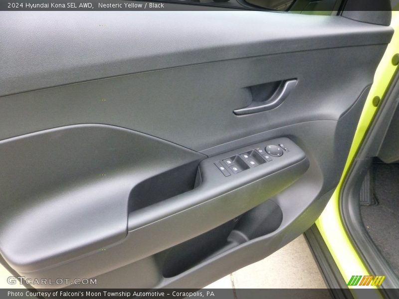 Door Panel of 2024 Kona SEL AWD