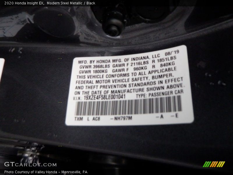 Modern Steel Metallic / Black 2020 Honda Insight EX