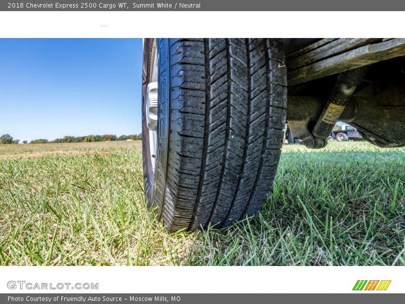 Summit White / Neutral 2018 Chevrolet Express 2500 Cargo WT
