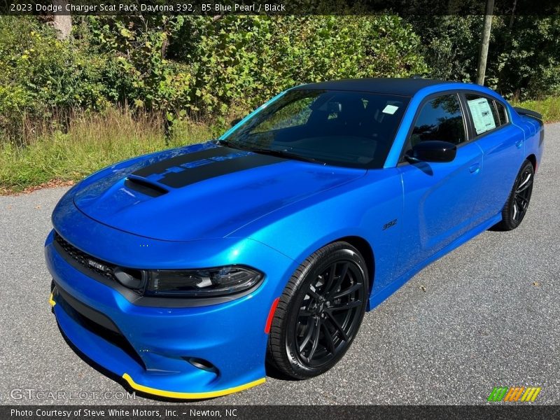Front 3/4 View of 2023 Charger Scat Pack Daytona 392