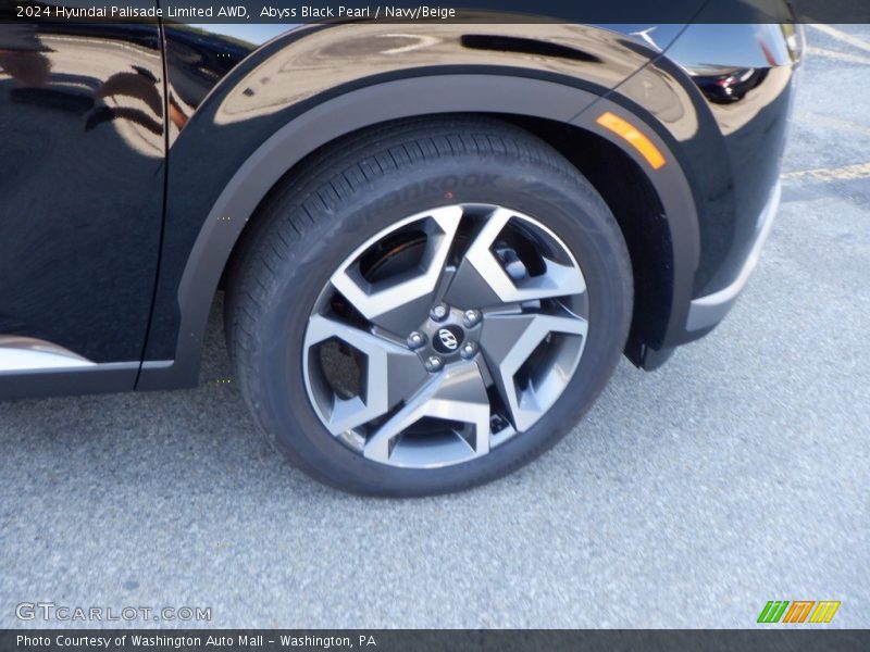 Abyss Black Pearl / Navy/Beige 2024 Hyundai Palisade Limited AWD