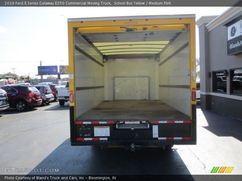 School Bus Yellow / Medium Flint 2019 Ford E Series Cutaway E350 Commercial Moving Truck