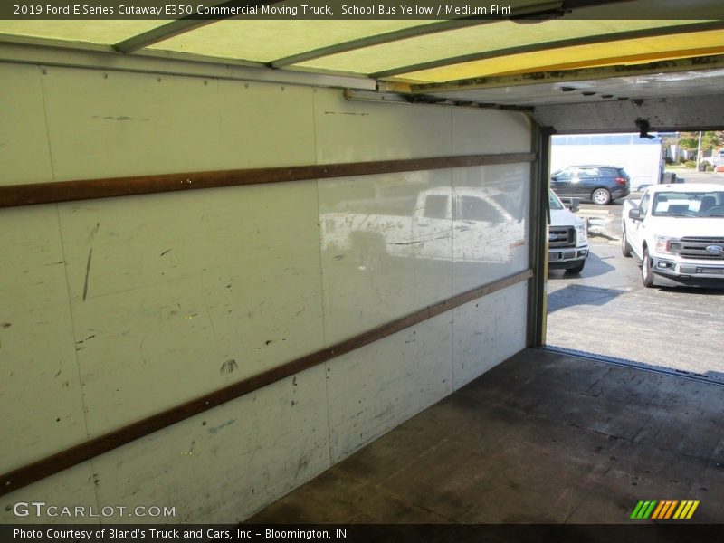 School Bus Yellow / Medium Flint 2019 Ford E Series Cutaway E350 Commercial Moving Truck